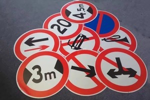 Road sign made with Aluminum discs Road sign made with Aluminum discs